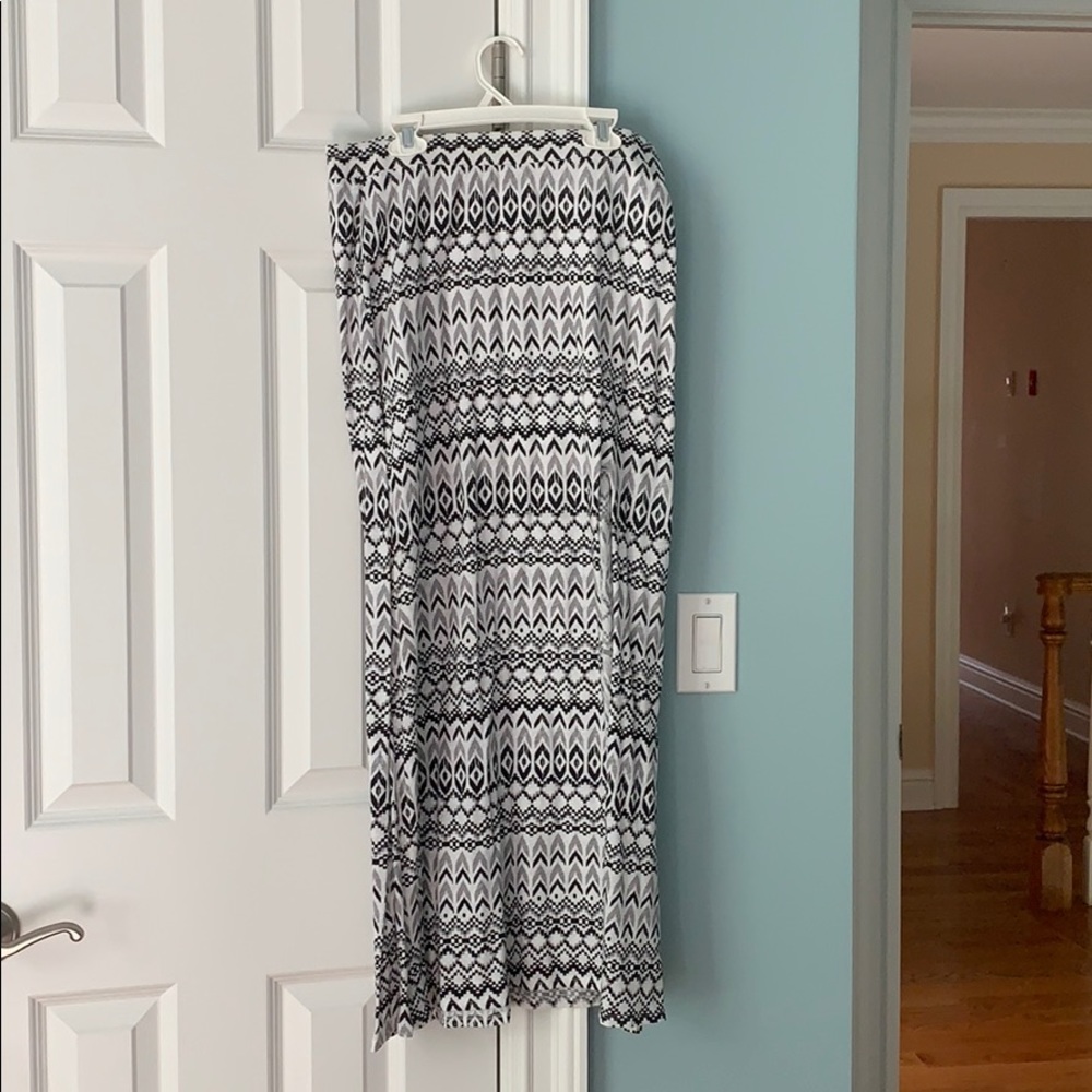 ❌SOLD❌American Eagle Flowy Maxi Skirt